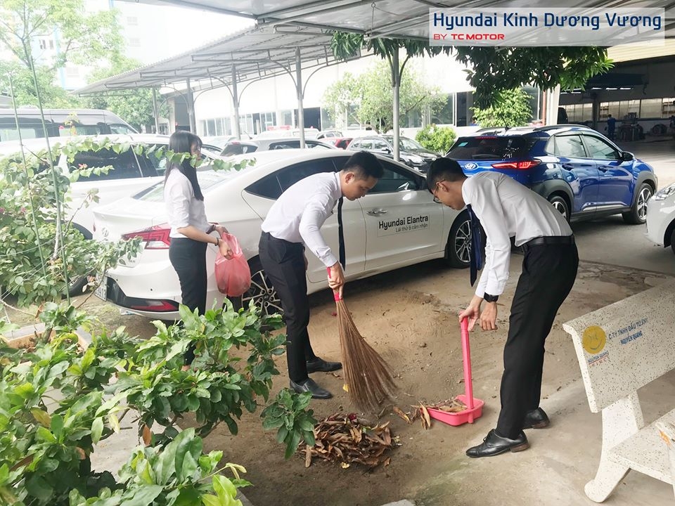 [CUỐI TUẦN SÔI ĐỘNG] - CB.CNV HYUNDAI KINH DƯƠNG VƯƠNG TỔNG VỆ SINH KHUÔN VIÊN CÔNG TY