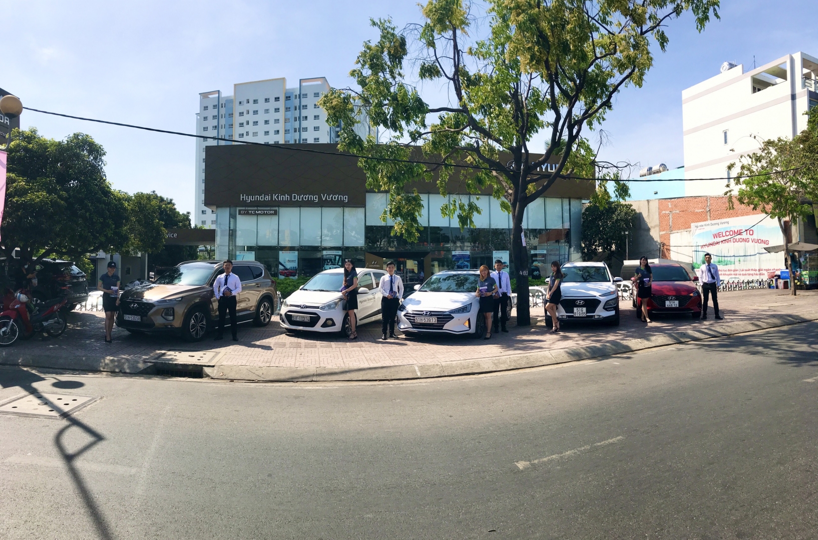  HÌNH ẢNH  ROADSHOW CÙNG HYUNDAI KINH DƯƠNG VƯƠNG NỔI BẬT TRÊN ĐƯỜNG PHỐ SÀI GÒN